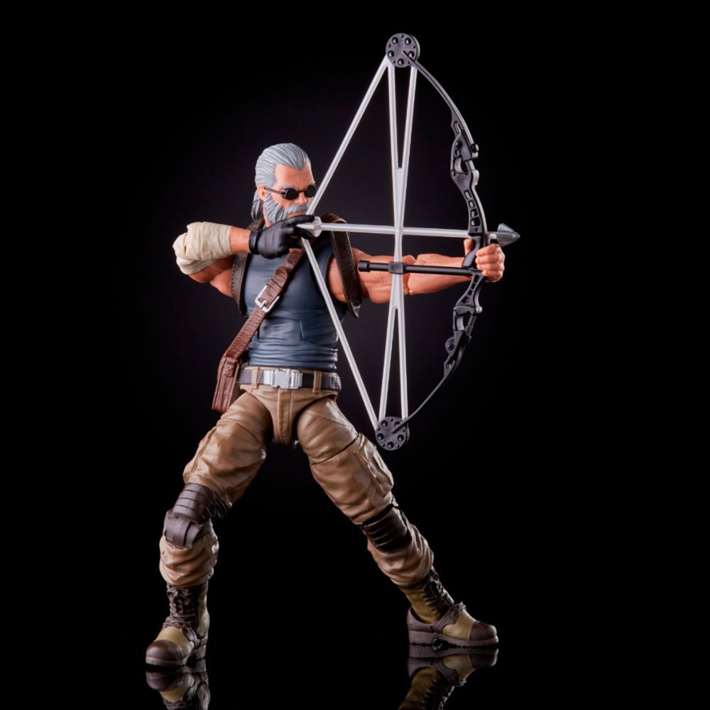 Compre o Action Figure Marvel Legends de Hawkeye e Old Man