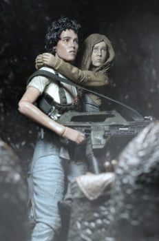 Neca Aliens Ripley Rescuing Newt Deluxe Set