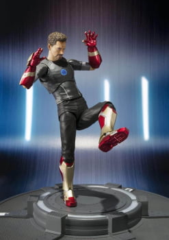 Action Figure S.H. Figuarts Marvel Tony Stark Homem de Ferro 3